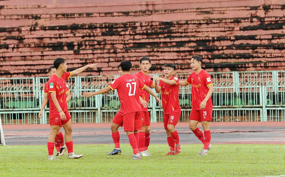 Đội bóng Long An chính thức trụ hạng trước 1 vòng đấu