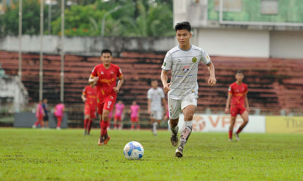 Đội bóng Long An chính thức trụ hạng trước 1 vòng đấu