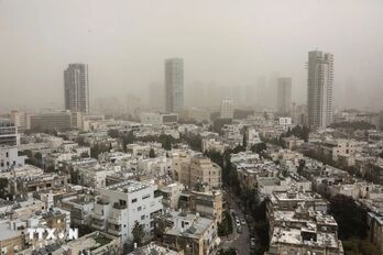 Iran trả đũa Israel bằng tập kích tên lửa, nguy cơ leo thang xung đột tăng cao Iran trả đũa Israel bằng tập kích tên lửa, nguy cơ leo thang xung đột tăng cao