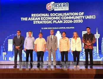 ASEAN poised for greater role in global economy