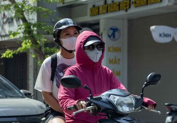 Thời tiết hôm nay 15/6: Bắc Bộ, Trung Bộ nắng nóng, Nam Bộ chiều mưa dông