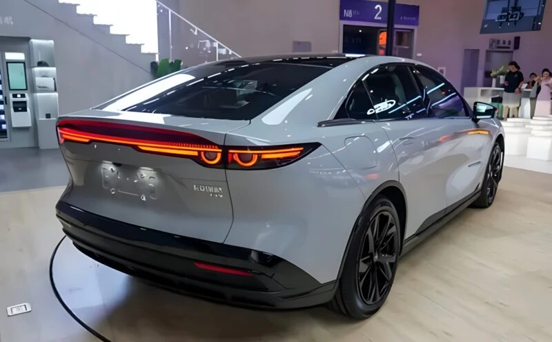 Mazda CX-5 phiên bản EV 'gây sốt' ngay tại thủ phủ xe điện Trung Quốc