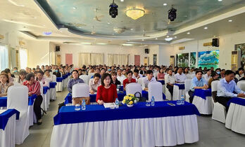 Giáo viên tập huấn chuyên đề 'Giáo dục quyền con người' cấp Tiểu học