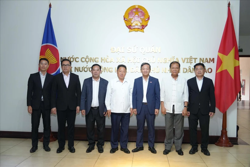 Vietnam, Laos strengthen media cooperation