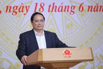 Thủ tướng: Tiến tới thi tốt nghiệp THPT trên máy tính