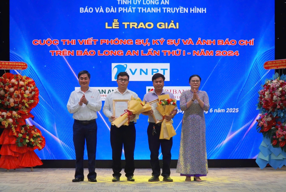 Báo và Đài Phát thanh Truyền hình Long An trao giải Cuộc thi viết phóng sự, ký sự và ảnh báo chí lần thứ I