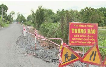 Sạt lở 'đe dọa' đời sống hàng trăm hộ dân