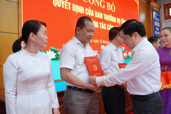 Tỉnh ủy Long An công bố các quyết định về công tác cán bộ