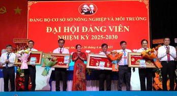 Tăng tốc chuyển đổi số, phát triển xanh, lấy đổi mới sáng tạo làm động lực phát triển
