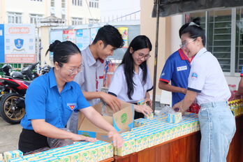 37 đội hình tình nguyện sẵn sàng 'Tiếp sức mùa thi' trên toàn tỉnh Long An