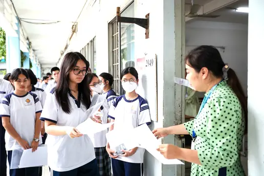Giáo viên: 'Đề thi tiếng Anh tốt nghiệp năm nay là thước đo thực'