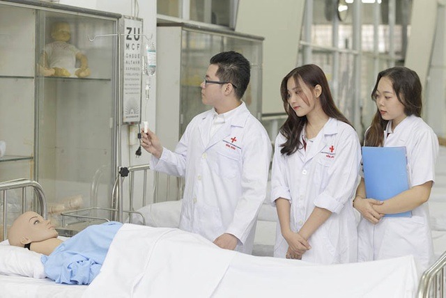 Nhu cầu tuyển dụng khối ngành sức khỏe tại các bệnh viện ra sao?