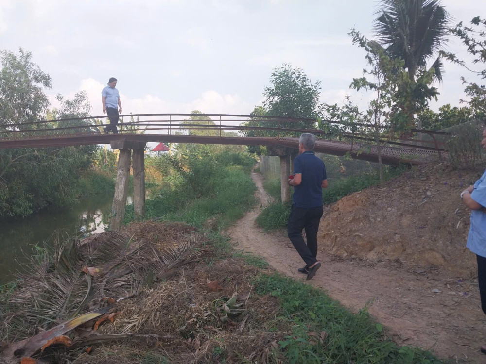 Liên hiệp các tổ chức hữu nghị tỉnh và tổ chức Espérance ACTI/Thuỵ Sỹ khánh thành, bàn giao công trình giếng nước và 2 cầu giao thông nông thôn