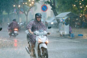 Thời tiết hôm nay 06/7: Nhiều nơi ngày nắng nhưng chiều tối mưa dông
