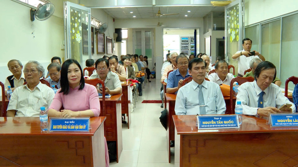 Trao 28 giải Cuộc vận động sáng tác, quảng bá tác phẩm văn học nghệ thuật kỷ niệm 50 năm giải phóng miền Nam, thống nhất đất nước