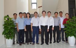Nguyên Chủ tịch nước - Trương Tấn Sang thăm, động viên cán bộ xã Đức Hòa