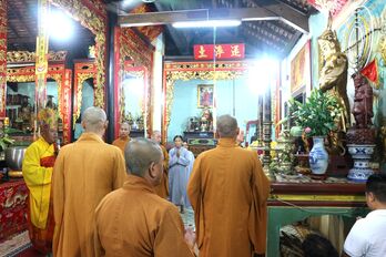 Tín ngưỡng thờ vua ở chùa