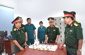 Bộ Chỉ huy Quân sự tỉnh Tây Ninh kiểm tra hoạt động của Ban Chỉ huy Quân sự xã