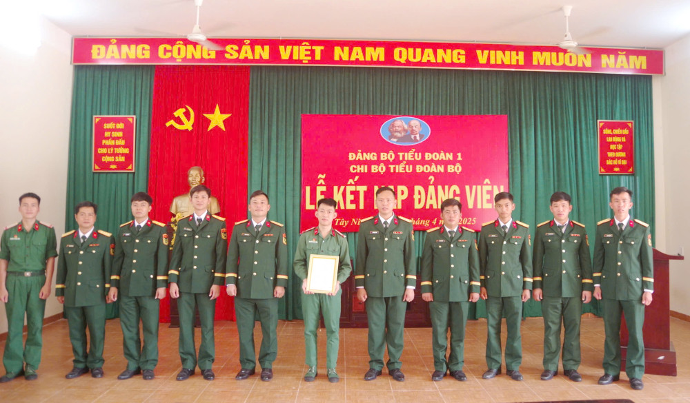 Phát triển Đảng trong lực lượng vũ trang