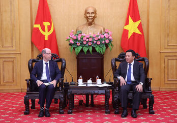 Vietnam proposes cooperation with Google in AI application to public personnel training