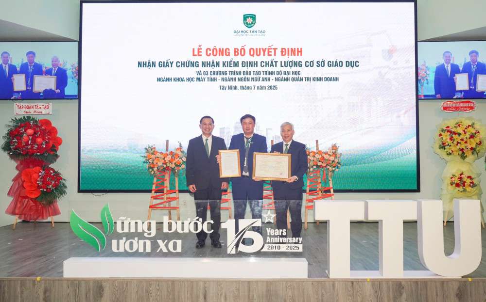 Trường Đại học Tân Tạo đạt chuẩn Kiểm định chất lượng Cơ sở Giáo dục và ba chương trình đào tạo 3