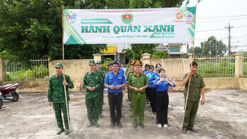 Tuổi trẻ Đồn Biên phòng Sông Trăng ra quân chiến dịch 'Hành quân xanh' năm 2025