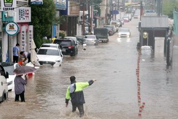 Hàn Quốc: 17 người đã thiệt mạng do mưa lớn kéo dài nhiều ngày