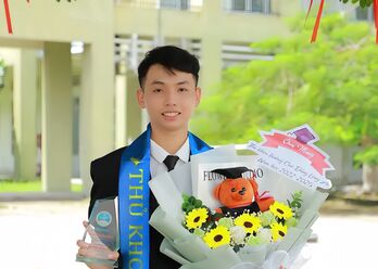 Chuyện của thủ khoa Trường Cao đẳng Long An