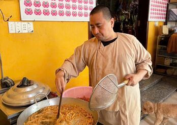 Đại đức Thích Thiện Phát: Cho đi là còn mãi