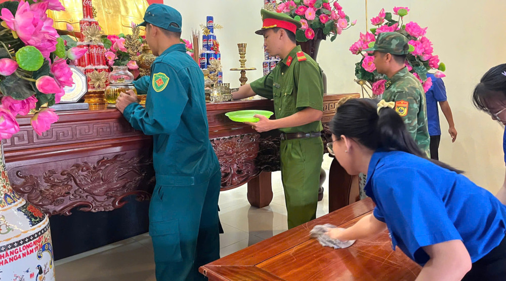 Thắp nến tri ân tại Khu di tích lịch sử Quốc gia khu vực Đồn Long Khốt