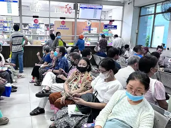 Không khuyến khích các bệnh viện chụp hình bệnh nhân khi khám bảo hiểm y tế