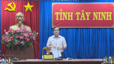 Phó Chủ tịch UBND tỉnh Nguyễn Hồng Thanh thông qua dự thảo văn kiện Đại hội Đảng bộ các địa phương