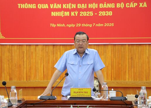 Phó Bí thư Tỉnh ủy Phạm Hùng Thái góp ý dự thảo văn kiện Đại hội Đảng bộ xã An Ninh và Hiệp Hòa