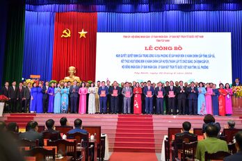 Niềm tin trên quê hương mới