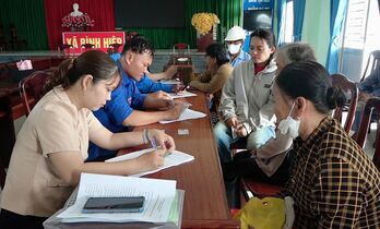 Bình Hiệp - Khẩn trương tiếp nhận hồ sơ trợ cấp hưu trí xã hội