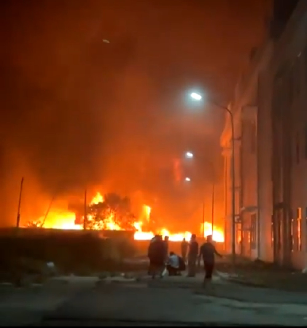 Tây Ninh: Cháy lớn tại nhà xưởng sản xuất nến trong Cụm công nghiệp Tân Hội 1