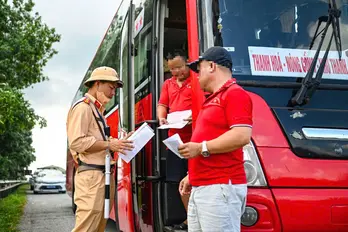 Cấm xe giường nằm để hạn chế tai nạn: Lỗi do xe hay do con người?