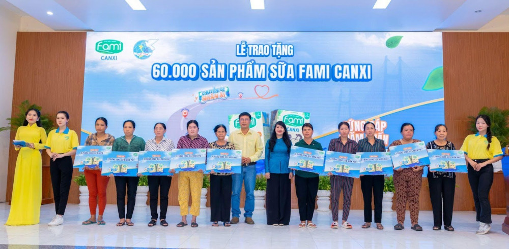 Gần 200 ngàn sản phẩm sữa Fami Canxi lan tỏa nhân ái, xây tương lai cứng cáp