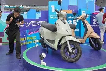 Lưu ý gì khi sạc xe máy điện tại nhà?
