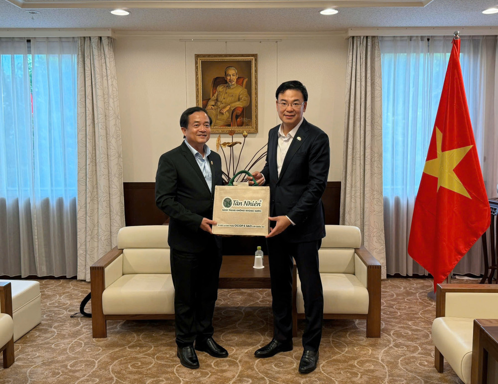 Tay Ninh province delegation pays courtesy visit to Vietnamese Ambassador to Japan