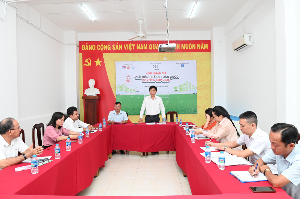 Ông Lê Quang Chánh – Phó Giám đốc Sở VHTT&DL phát biểu buổi họp Ban tổ chức