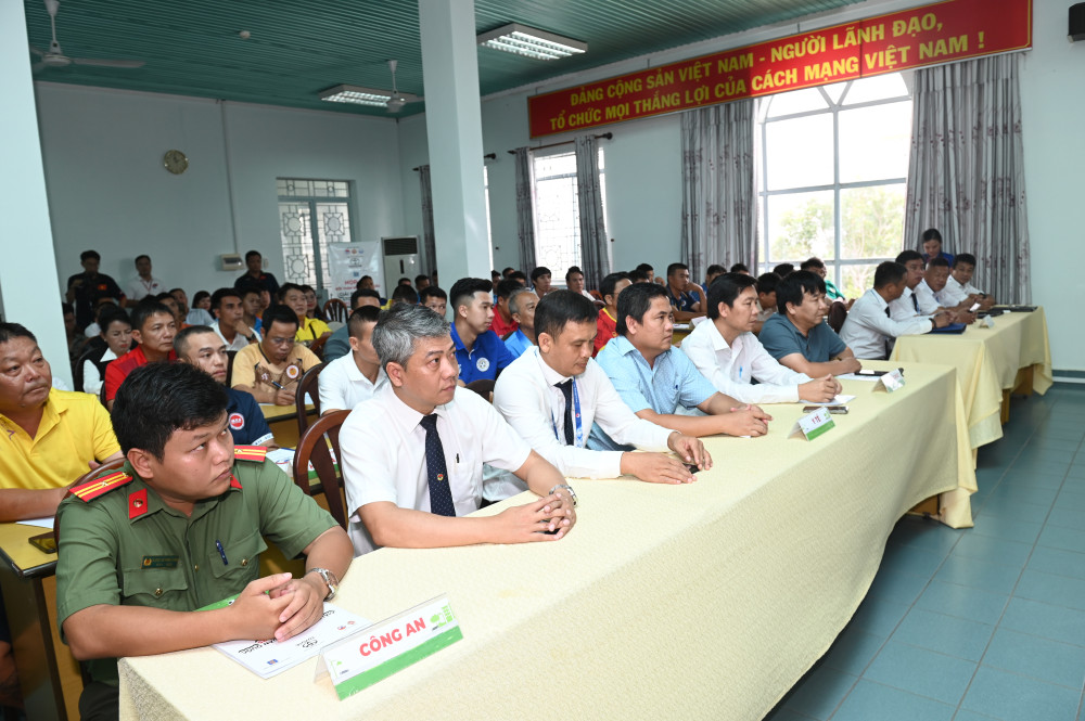 Đại biểu dự Họp báo, bốc thăm xếp lịch thi đấu