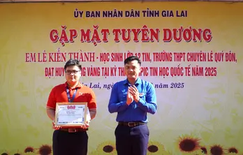 Giành huy chương vàng Olympic tin học quốc tế, nam sinh được thưởng 100 triệu đồng