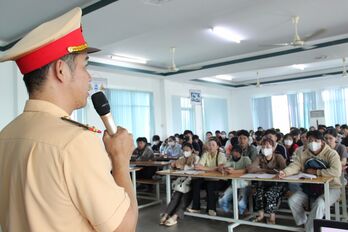 Quản lý chặt xe ô tô tập lái