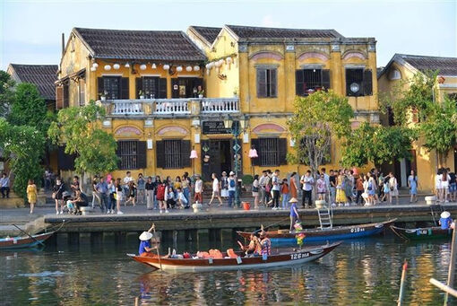 Da Nang's tourism sector sees new prospects following mergence of administrative units Da Nang's tourism sector sees new prospects following mergence of administrative units