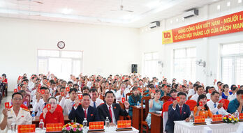 Ngày làm việc thứ nhất Đại hội đại biểu Đảng bộ phường Khánh Hậu lần thứ I