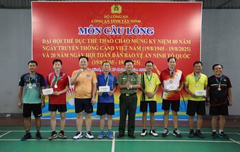 Khỏe để bảo vệ Tổ quốc