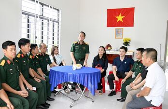 Bộ Chỉ huy Quân sự tỉnh Tây Ninh bàn giao nhà đồng đội cho quân nhân có hoàn cảnh khó khăn Bộ Chỉ huy Quân sự tỉnh Tây Ninh bàn giao nhà đồng đội cho quân nhân có hoàn cảnh khó khăn