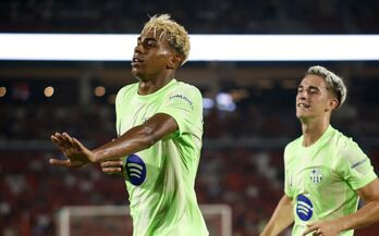 Yamal tỏa sáng giúp Barca thắng đậm trận ra quân ở La Liga
