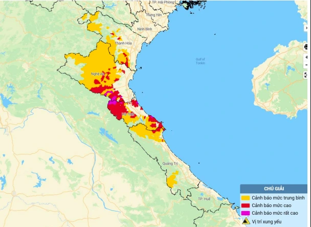 Áp thấp nhiệt đới gây gió giật cấp 9 trên biển, đất liền mưa lớn 300 mm
